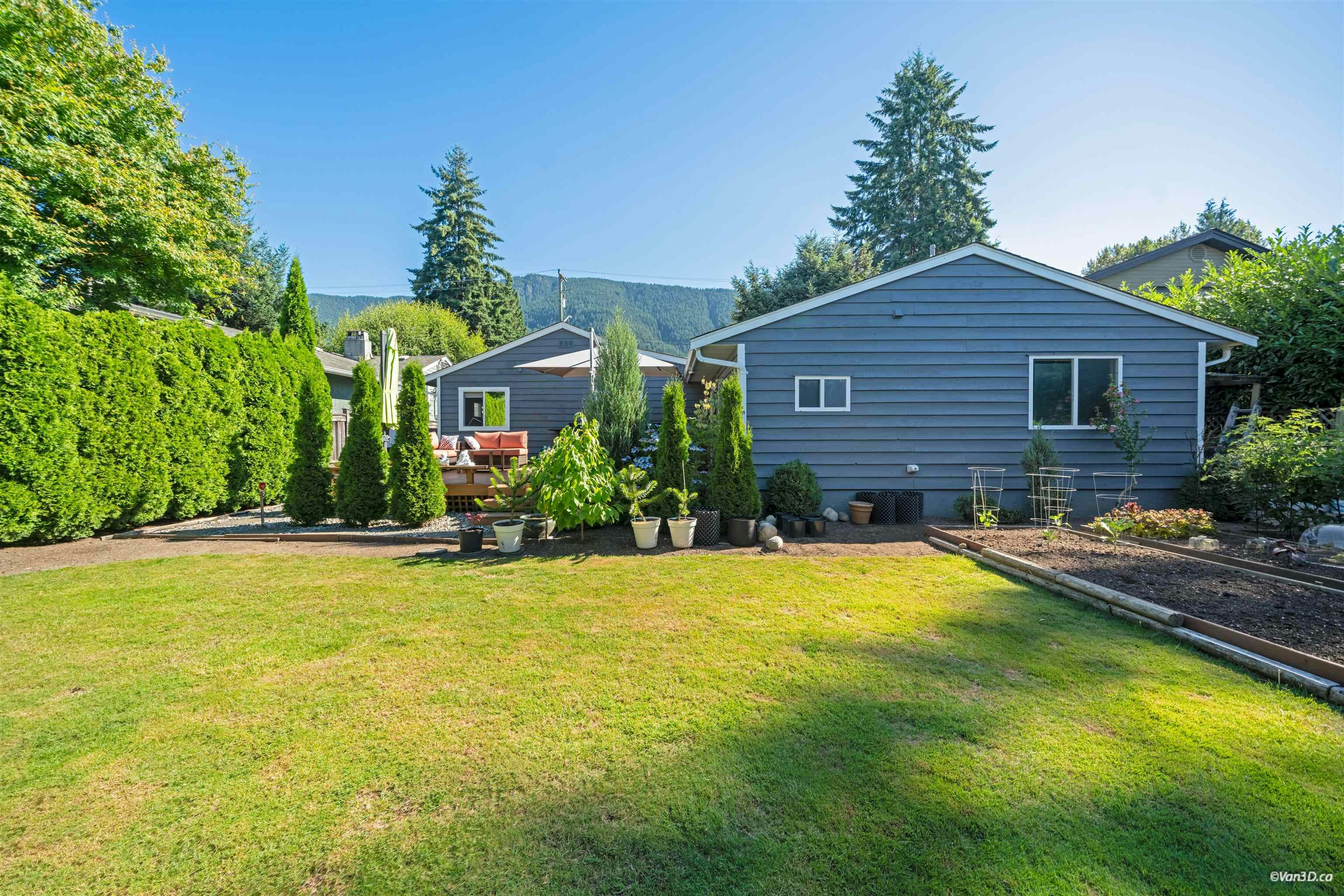 1043 Belvedere Drive, North Vancouver, BC, V7R 2C6