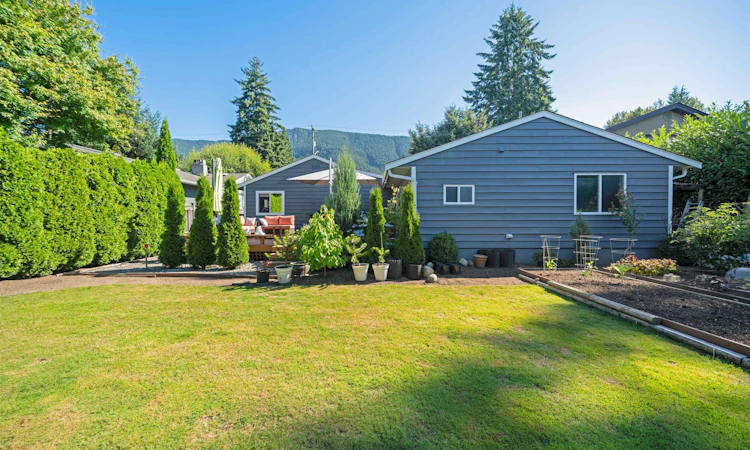 1043 Belvedere Drive