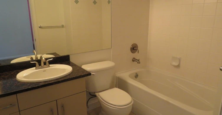 205-9298 University Crescent, Burnaby, BC, V5A 4X8 - 12