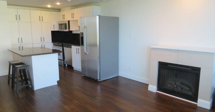 205-9298 University Crescent, Burnaby, BC, V5A 4X8 - 3
