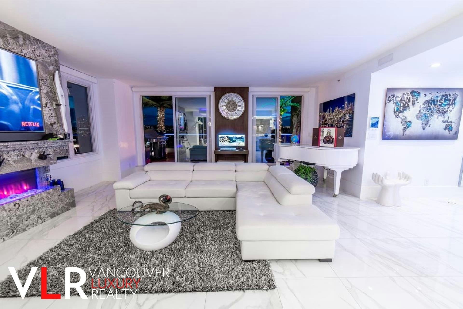PH-199 Drake Street, Vancouver, BC, V6Z 2Y8