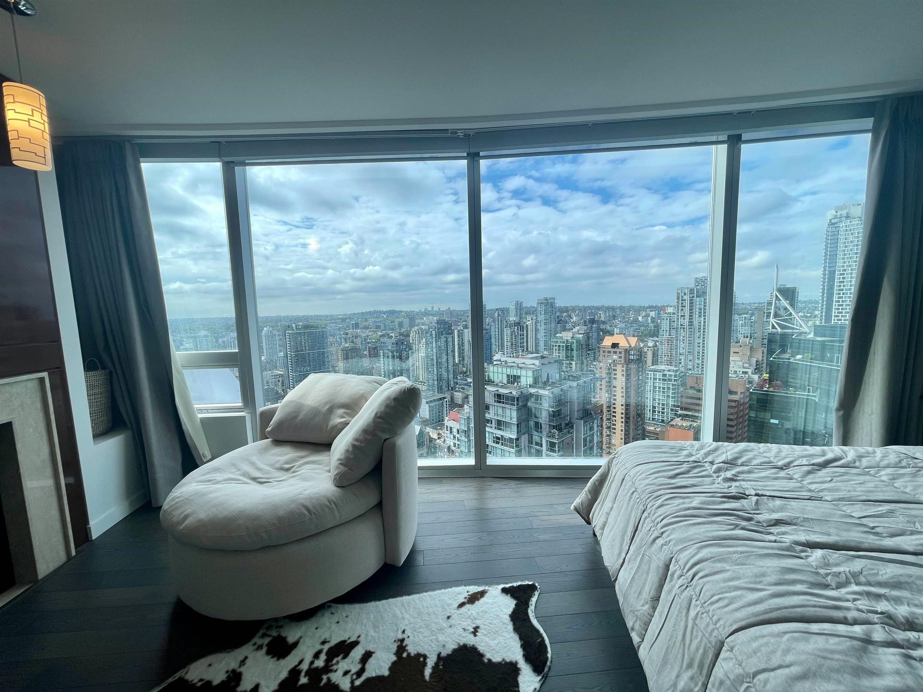 938 Nelson Street, Vancouver, BC, V6Z 3A7 - 13