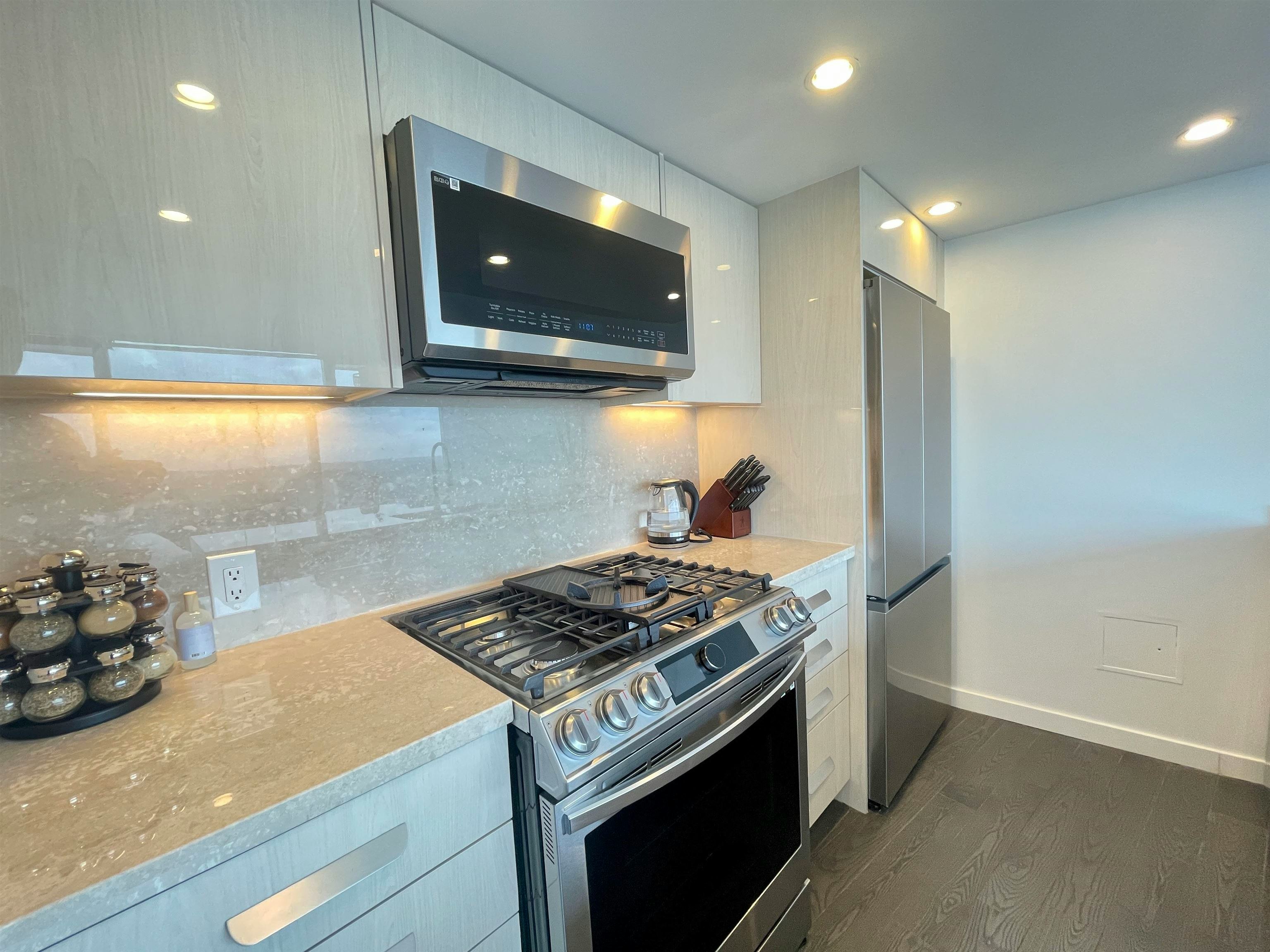938 Nelson Street, Vancouver, BC, V6Z 3A7 - 5