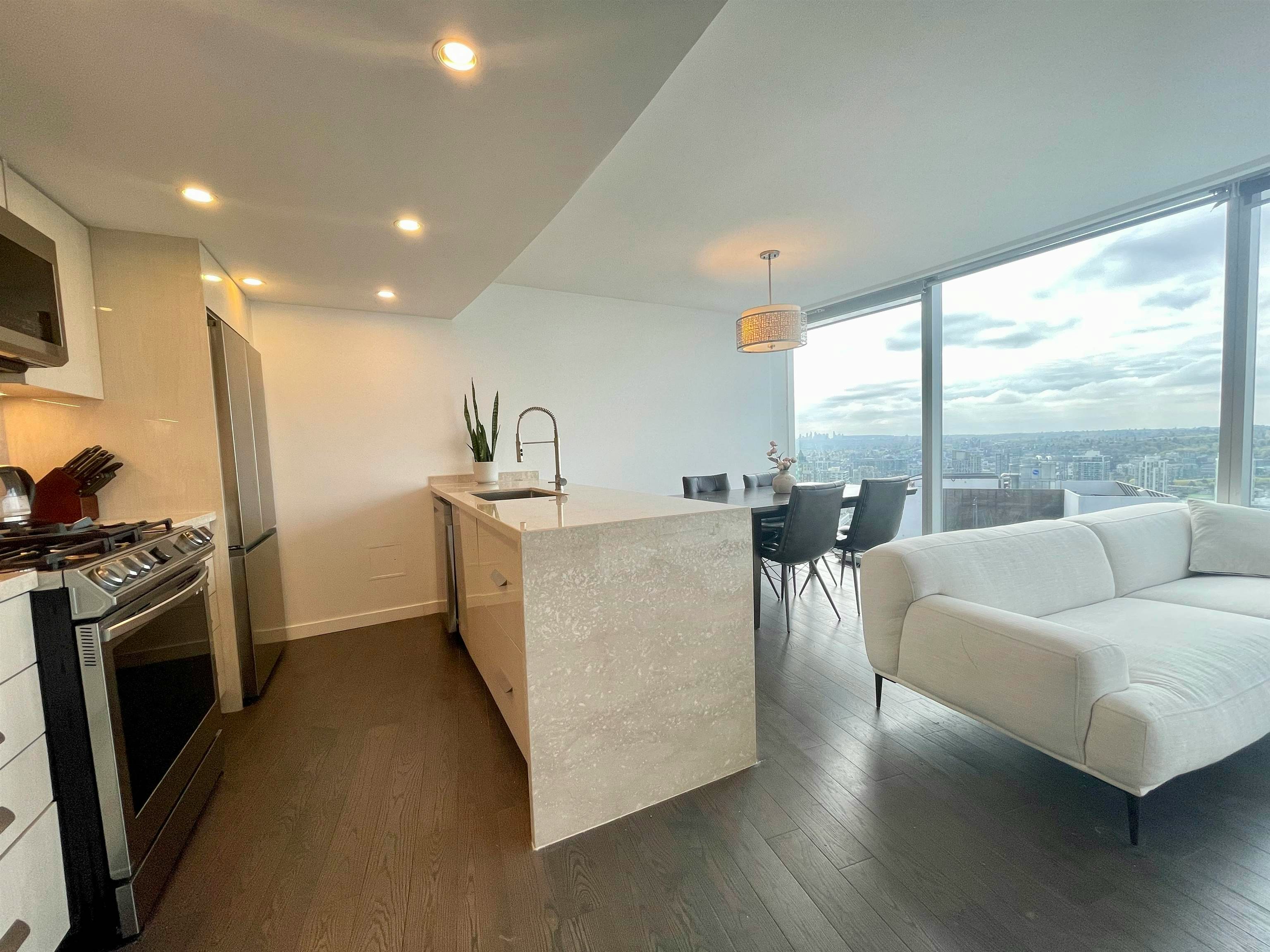 938 Nelson Street, Vancouver, BC, V6Z 3A7 - 10