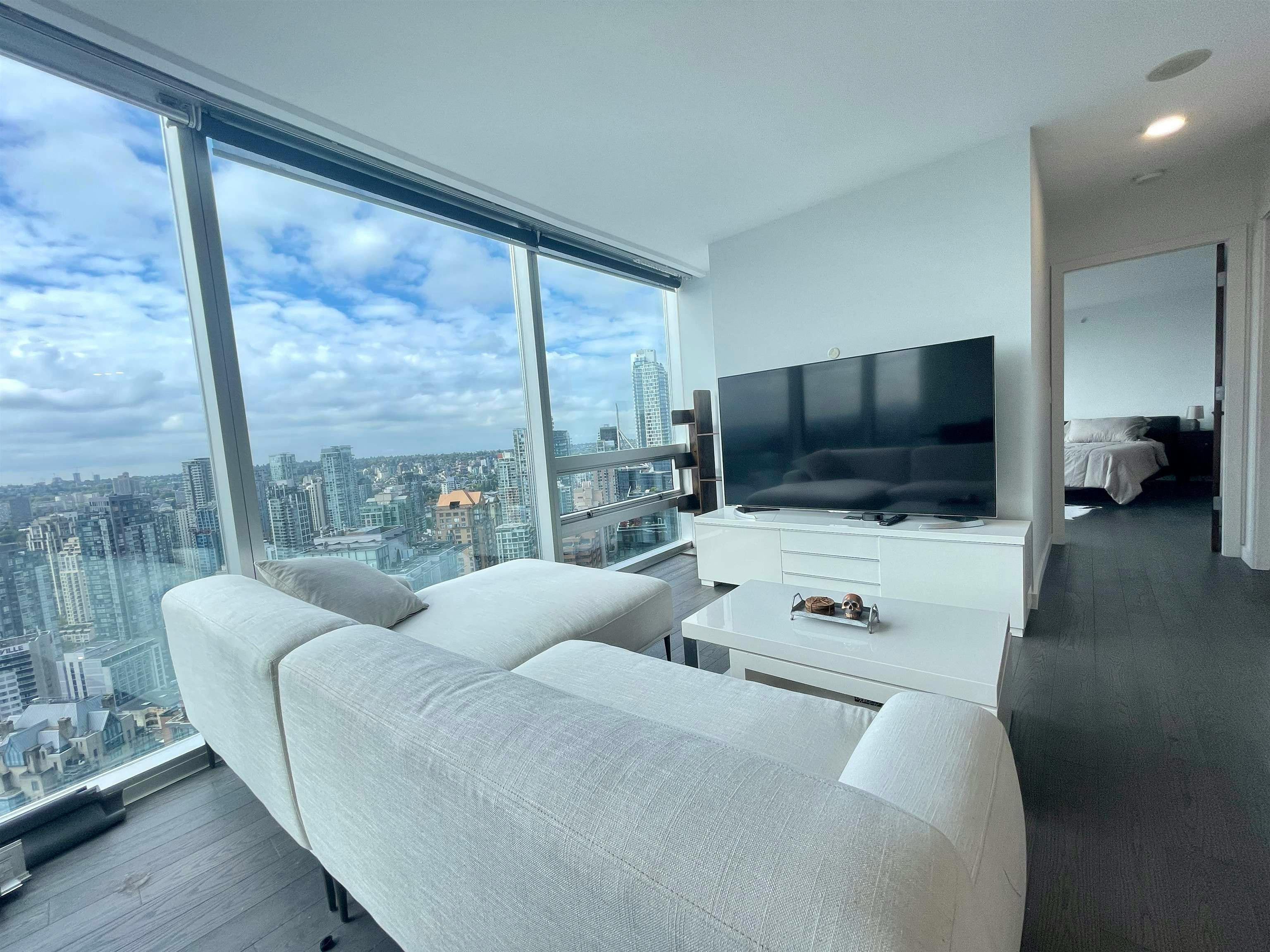 938 Nelson Street, Vancouver, BC, V6Z 3A7