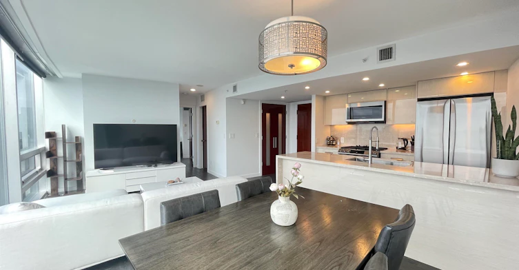 938 Nelson Street, Vancouver, BC, V6Z 3A7 - 3