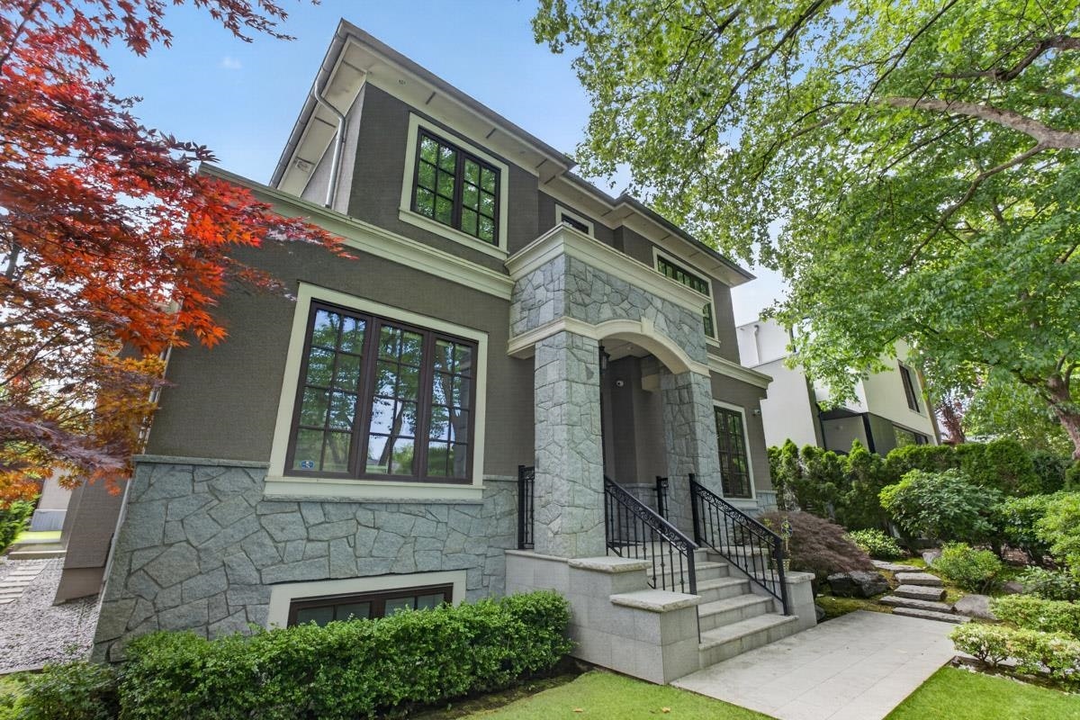3818 Broadway W, Vancouver, BC, V6R 2C3