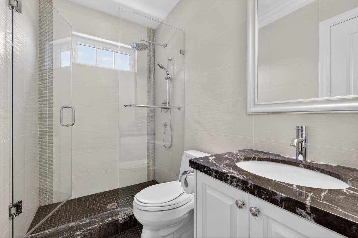 3818 Broadway W, Vancouver, BC, V6R 2C3 - 21