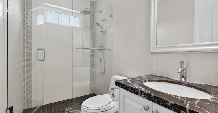 3818 Broadway W, Vancouver, BC, V6R 2C3 - 21