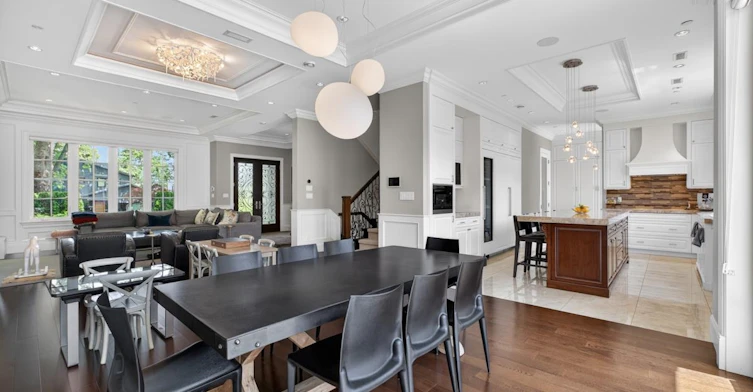 3818 Broadway W, Vancouver, BC, V6R 2C3 - 5