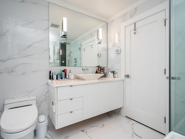 4365 Mountain Highway, North Vancouver, BC, V7K 2K3 - 18