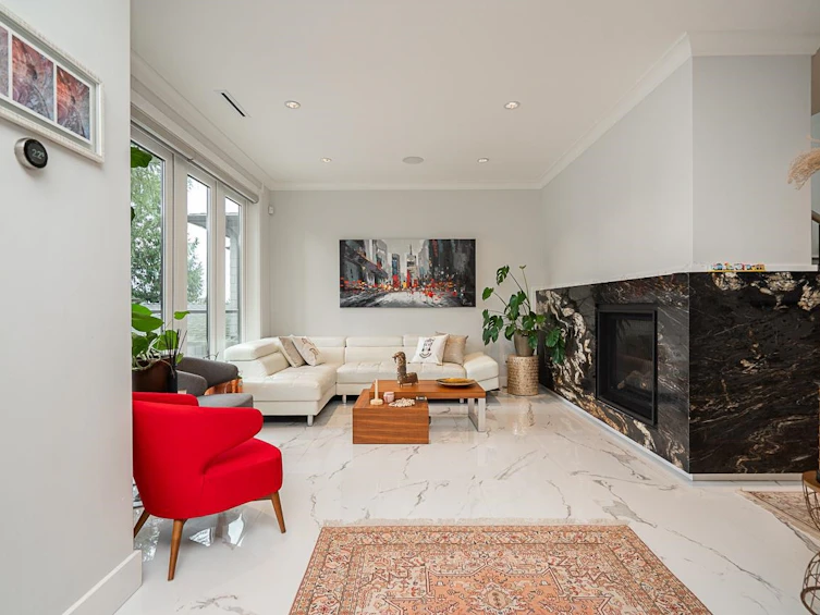 4365 Mountain Highway, North Vancouver, BC, V7K 2K3 - 4