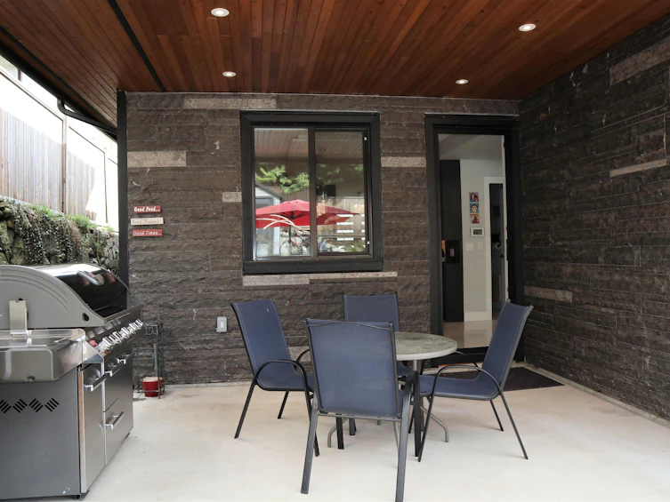 4365 Mountain Highway, North Vancouver, BC, V7K 2K3 - 31