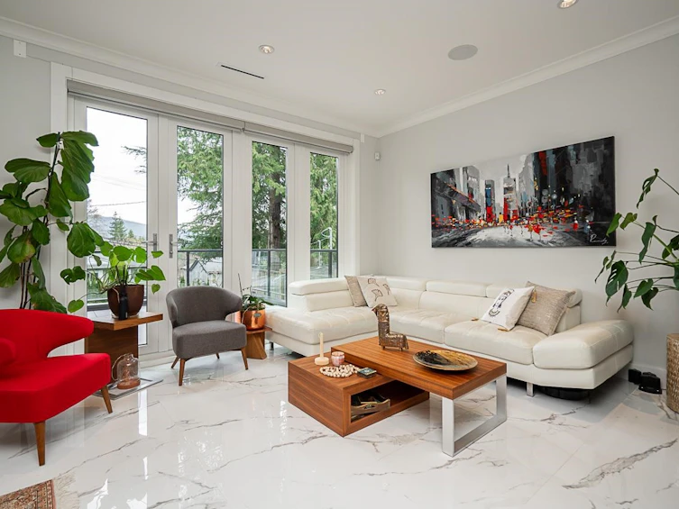4365 Mountain Highway, North Vancouver, BC, V7K 2K3 - 5