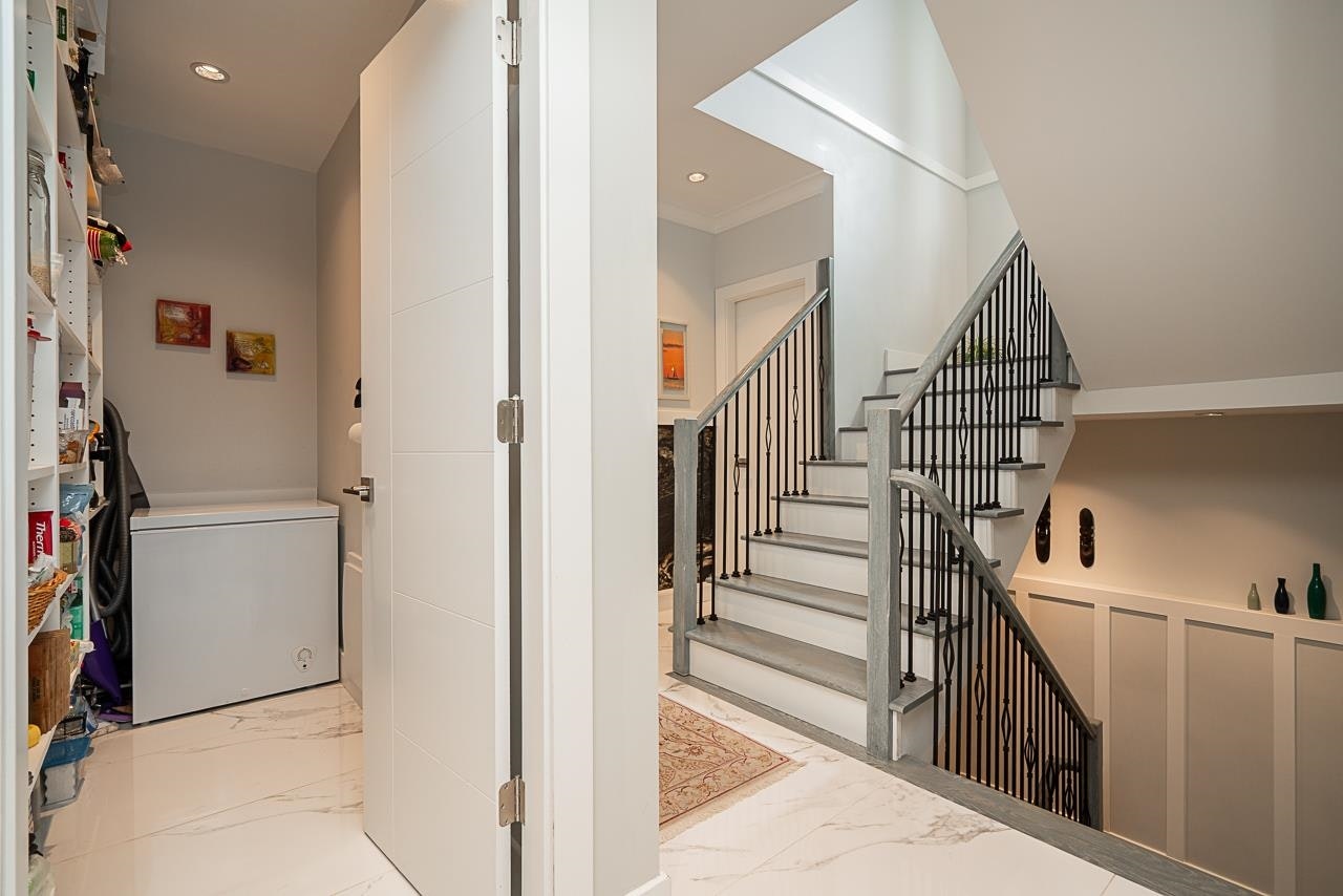 4365 Mountain Highway, North Vancouver, BC, V7K 2K3 - 16