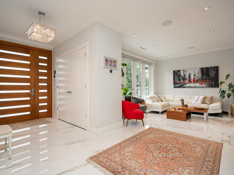 4365 Mountain Highway, North Vancouver, BC, V7K 2K3 - 3