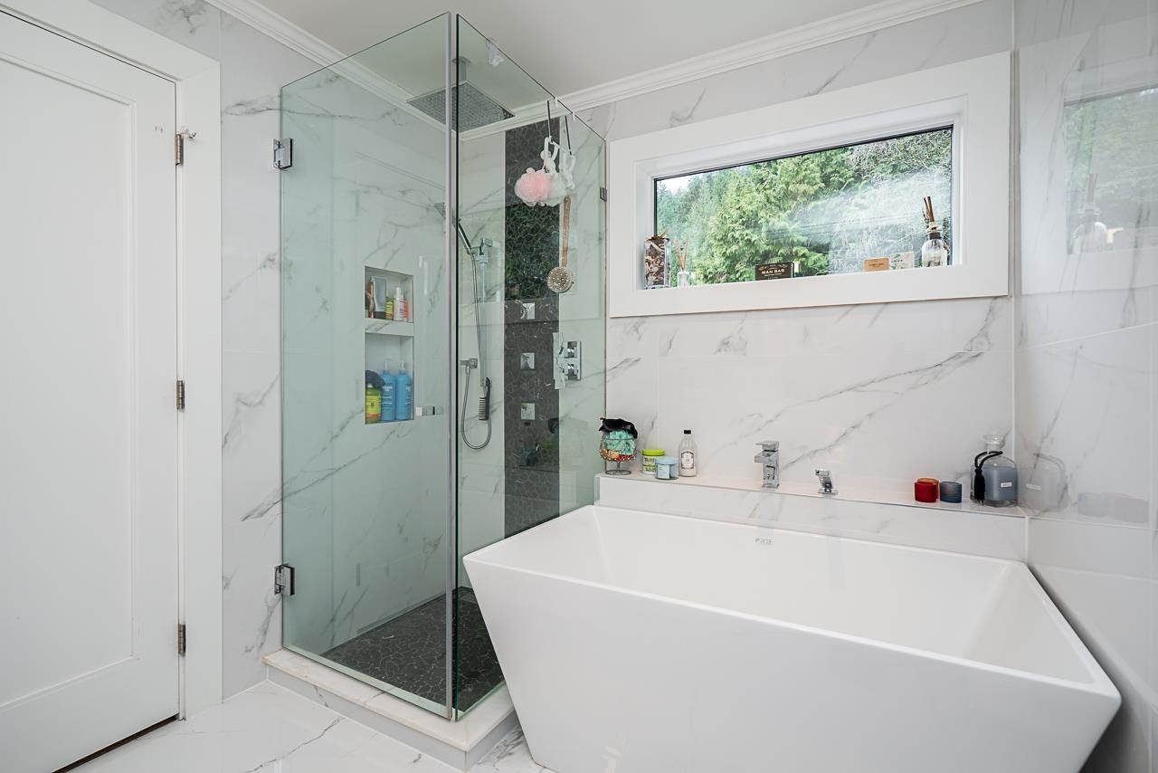 4365 Mountain Highway, North Vancouver, BC, V7K 2K3 - 19