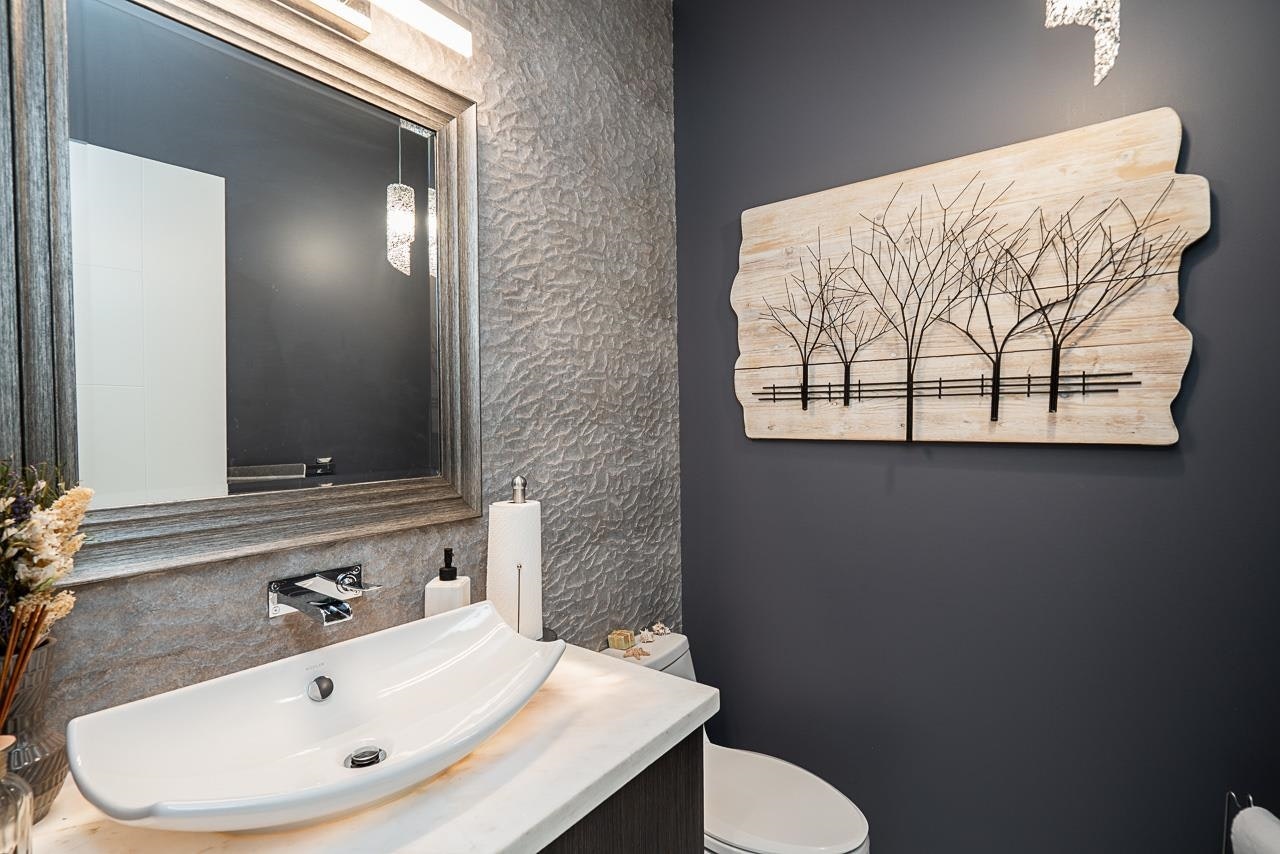 4365 Mountain Highway, North Vancouver, BC, V7K 2K3 - 15
