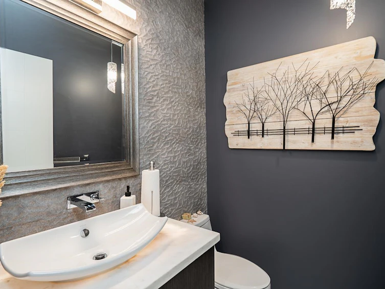 4365 Mountain Highway, North Vancouver, BC, V7K 2K3 - 15