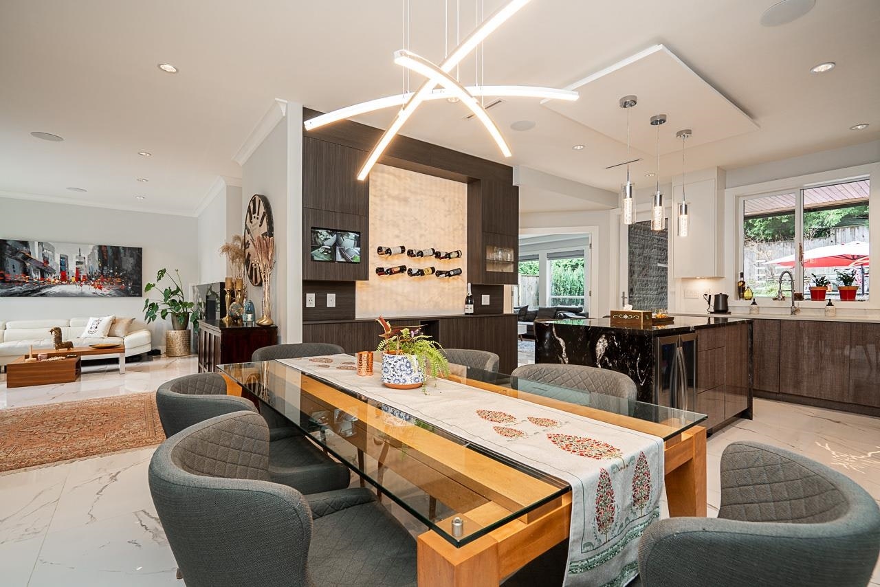 4365 Mountain Highway, North Vancouver, BC, V7K 2K3 - 8