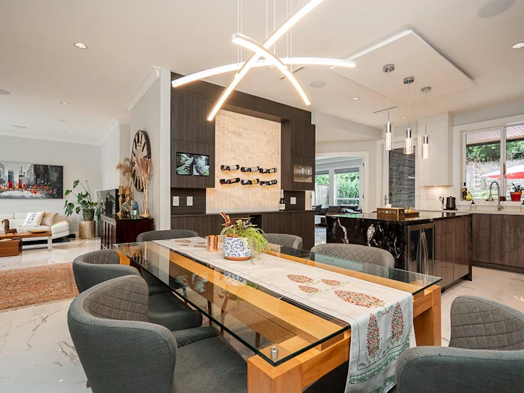 4365 Mountain Highway, North Vancouver, BC, V7K 2K3 - 8