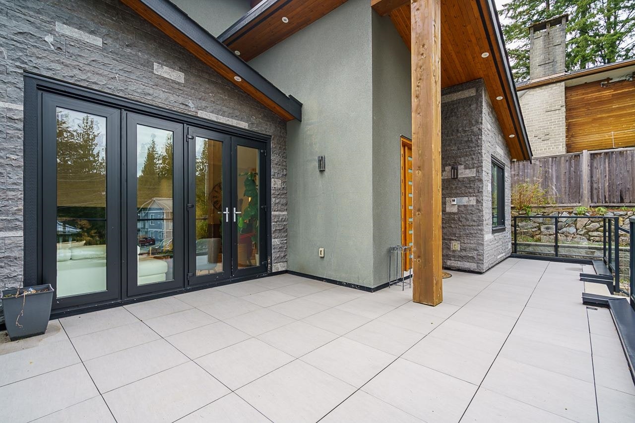 4365 Mountain Highway, North Vancouver, BC, V7K 2K3 - 2
