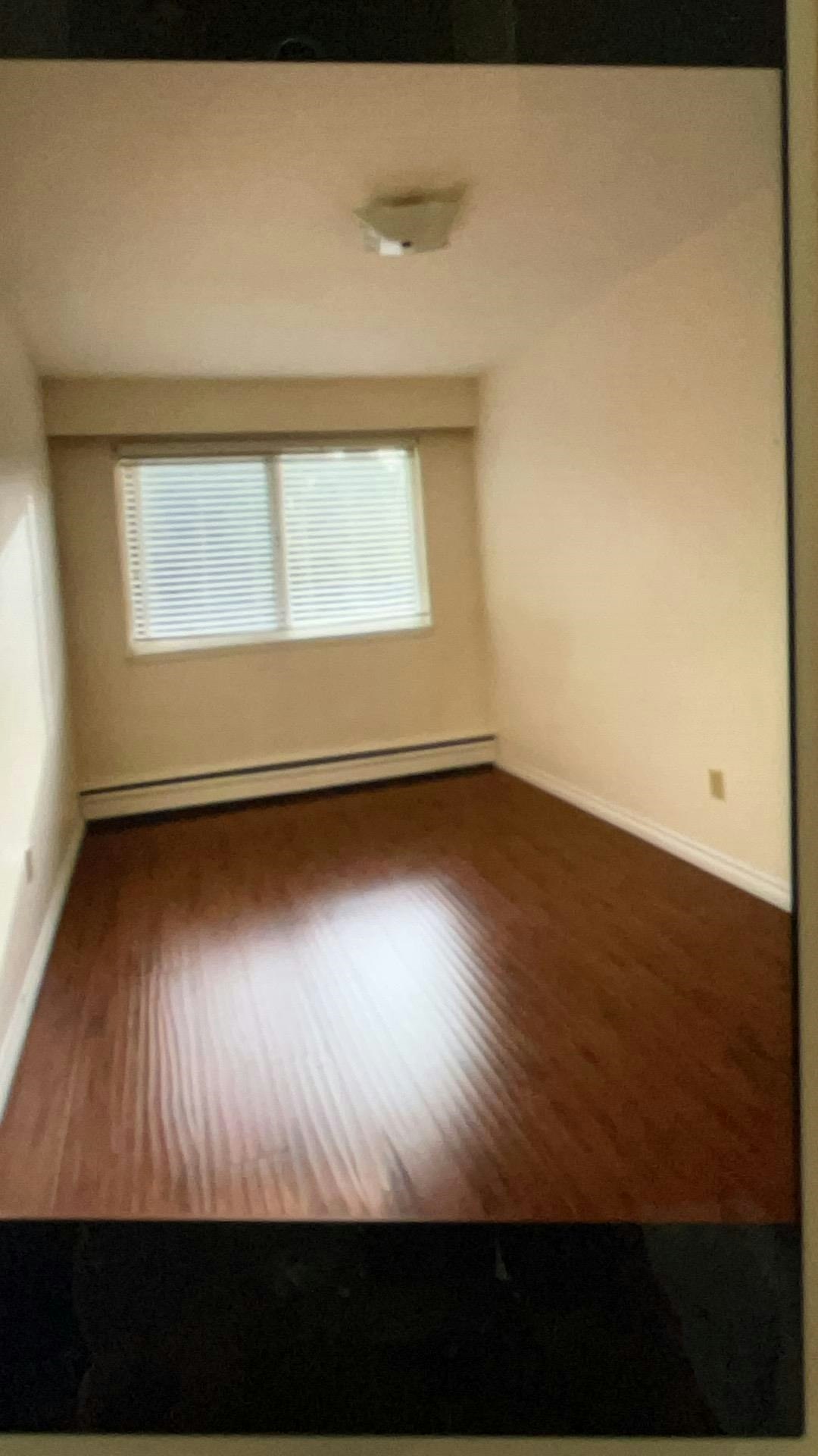 86-5820 Hastings St., Burnaby, BC, V5B 1R6 - 2