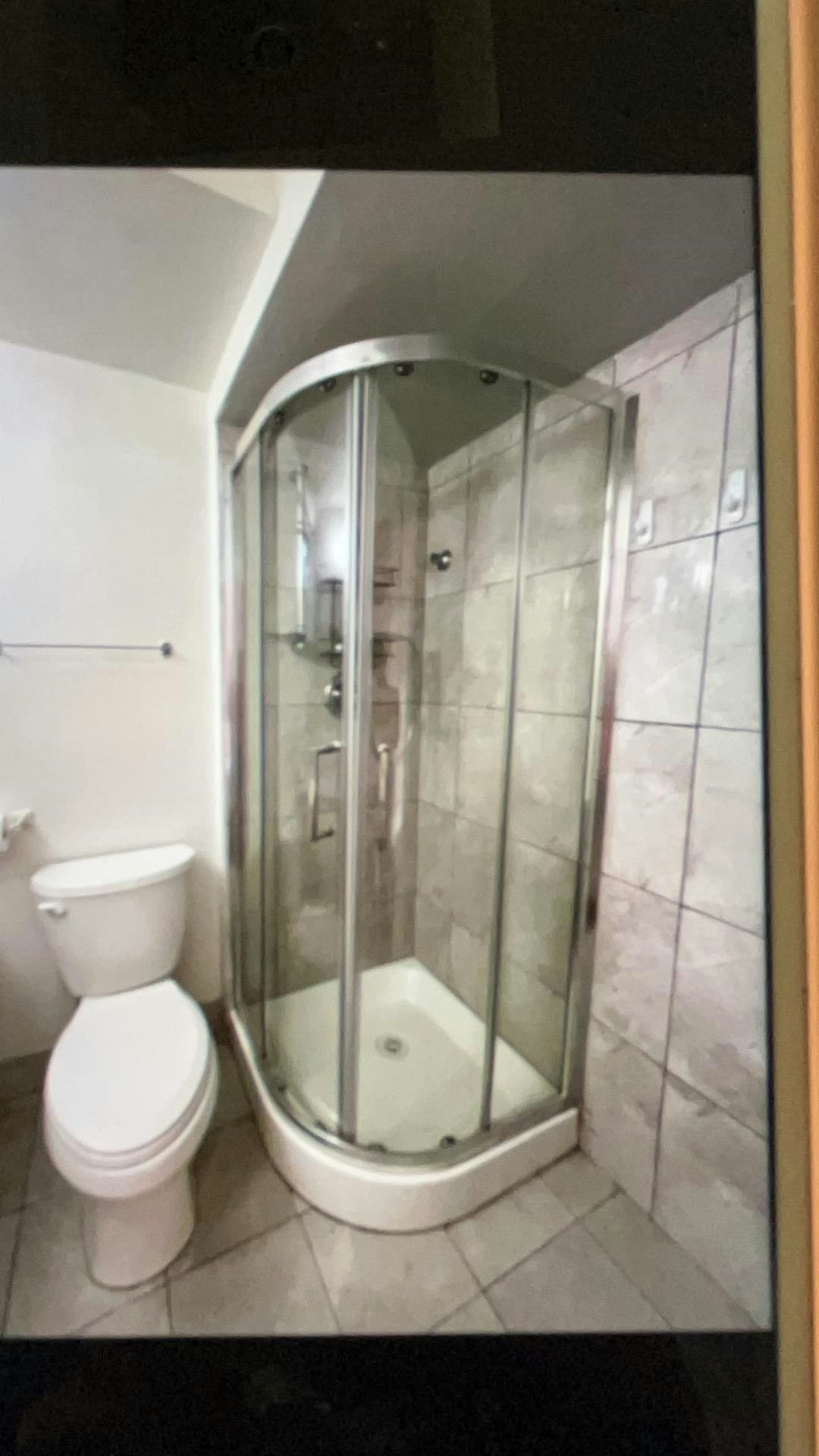 86-5820 Hastings St., Burnaby, BC, V5B 1R6 - 3