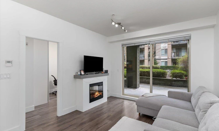 112-7478 Byrnepark Walk