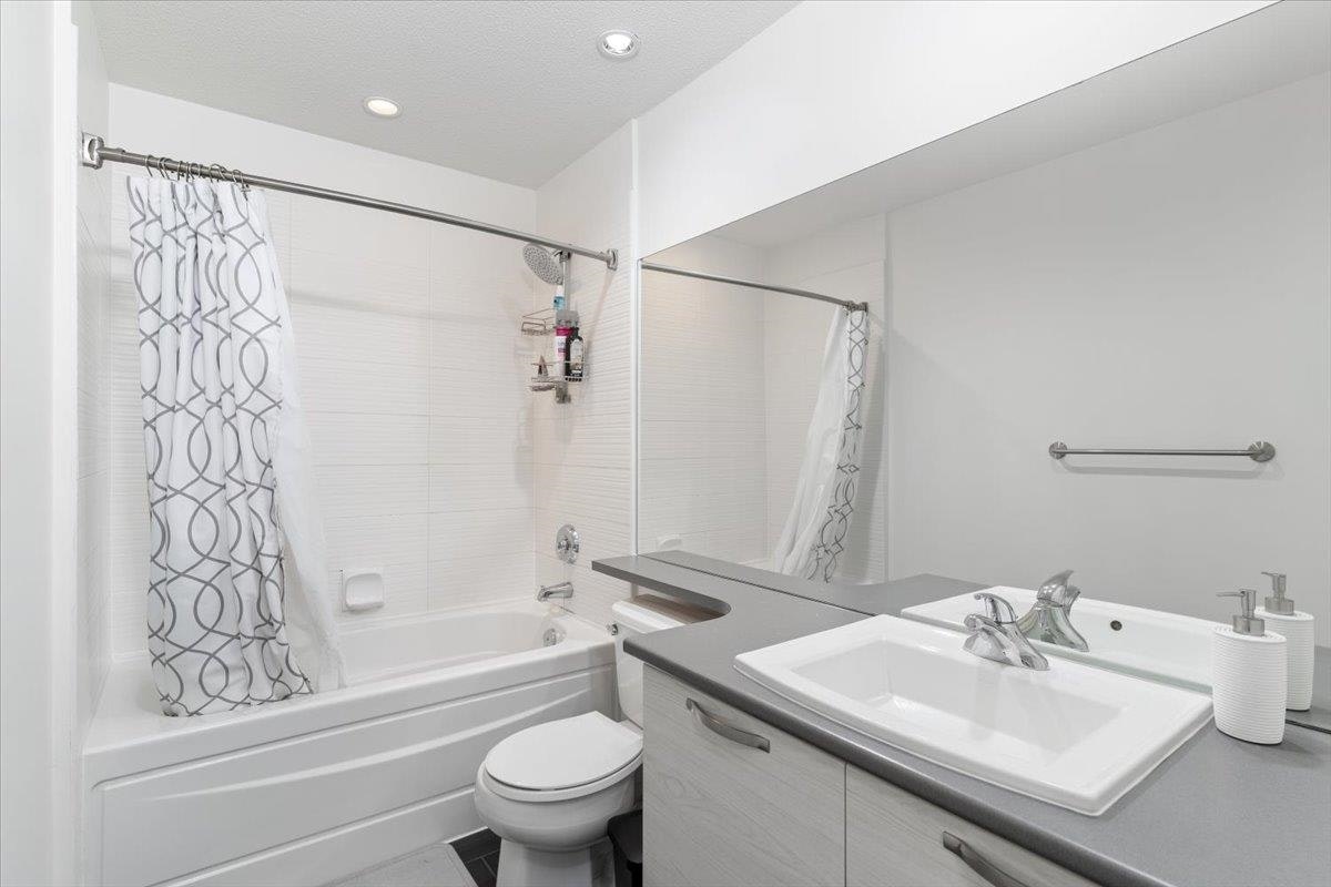 112-7478 Byrnepark Walk, Burnaby, BC, V3N 0B5 - 13