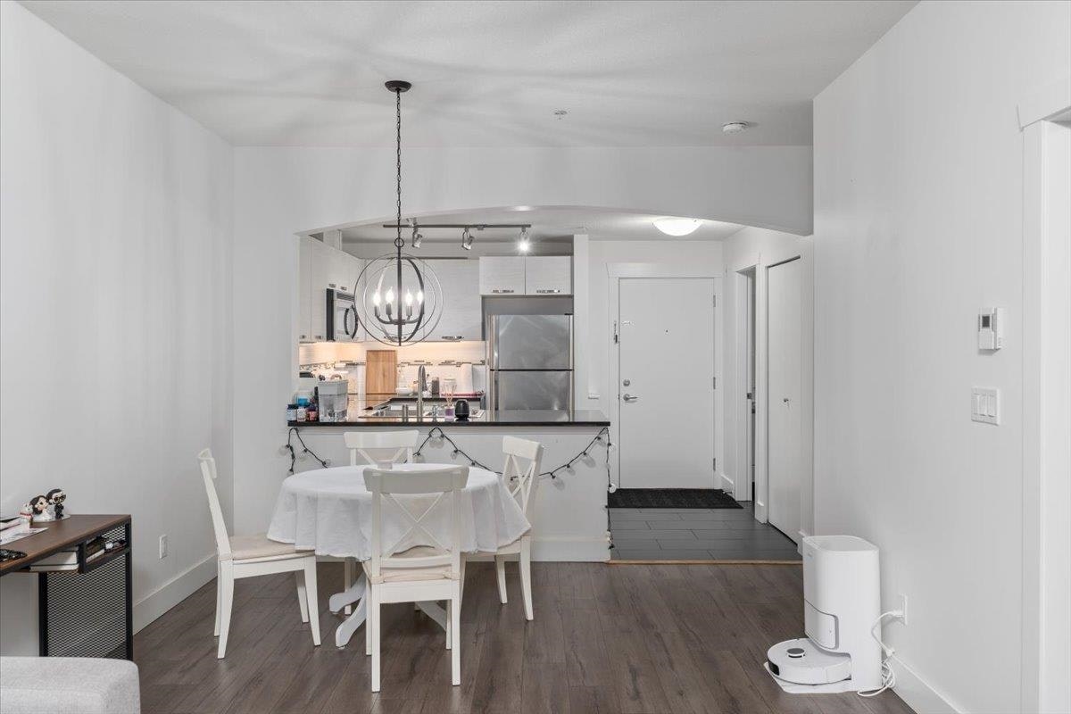112-7478 Byrnepark Walk, Burnaby, BC, V3N 0B5 - 6