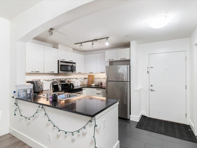 112-7478 Byrnepark Walk, Burnaby, BC, V3N 0B5 - 7