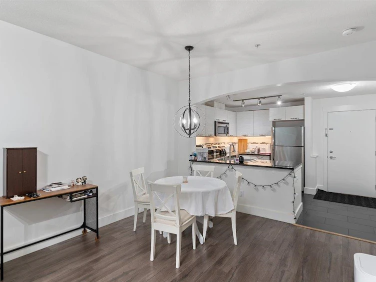 112-7478 Byrnepark Walk, Burnaby, BC, V3N 0B5 - 5