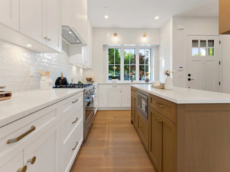 2578 E 4th Avenue, Vancouver, BC, V5M 1K3 - 5