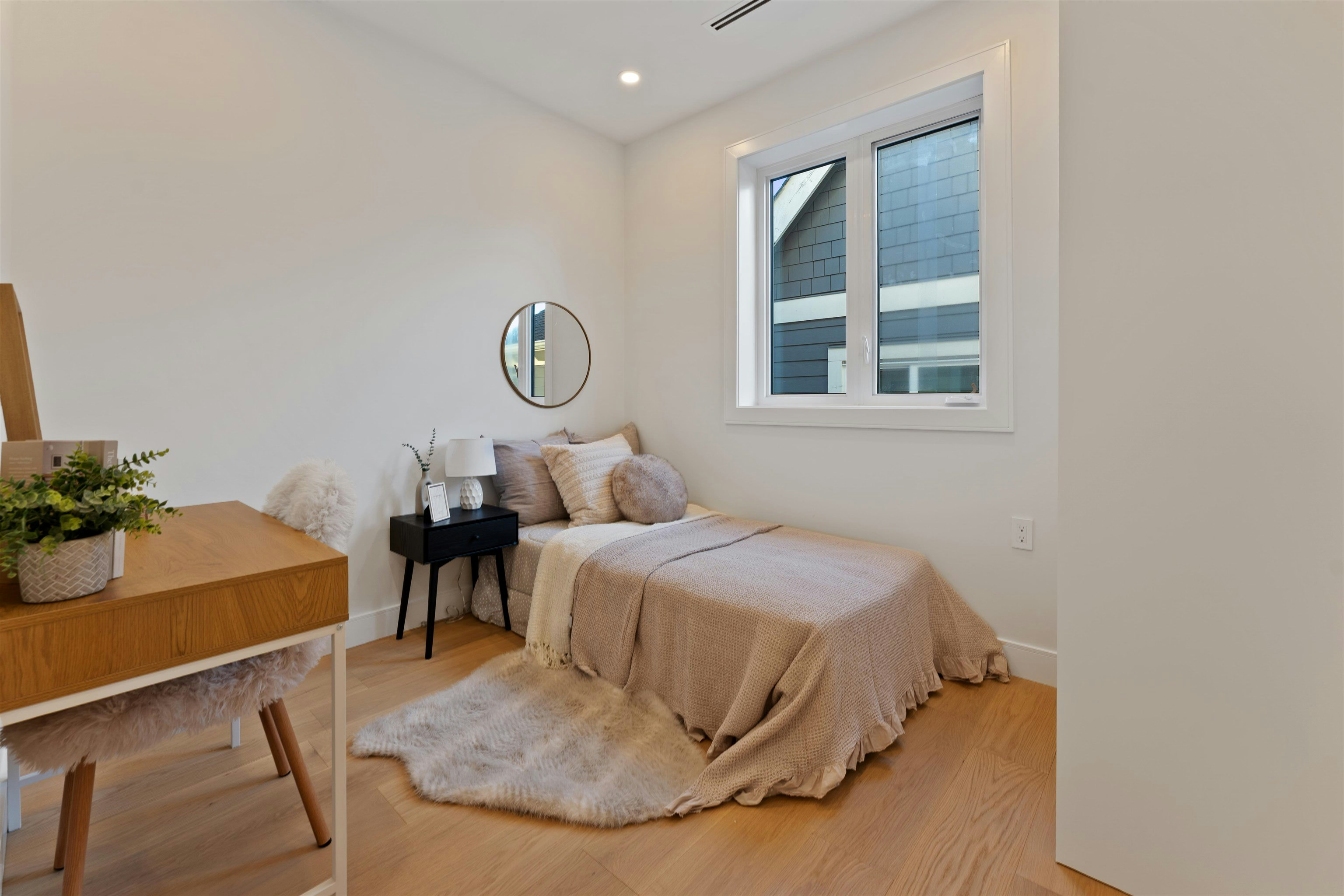2578 E 4th Avenue, Vancouver, BC, V5M 1K3 - 19