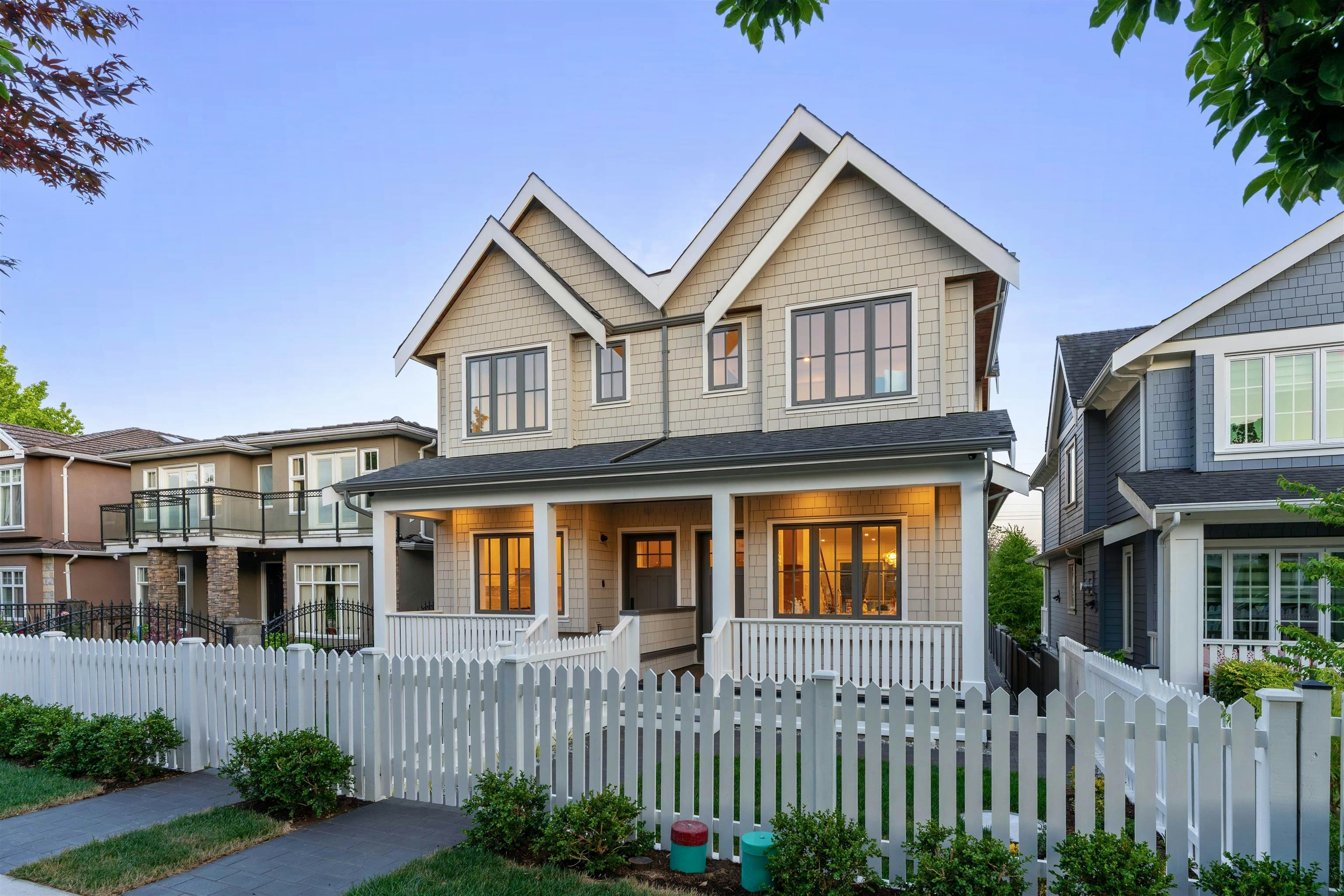 2578 E 4th Avenue, Vancouver, BC, V5M 1K3