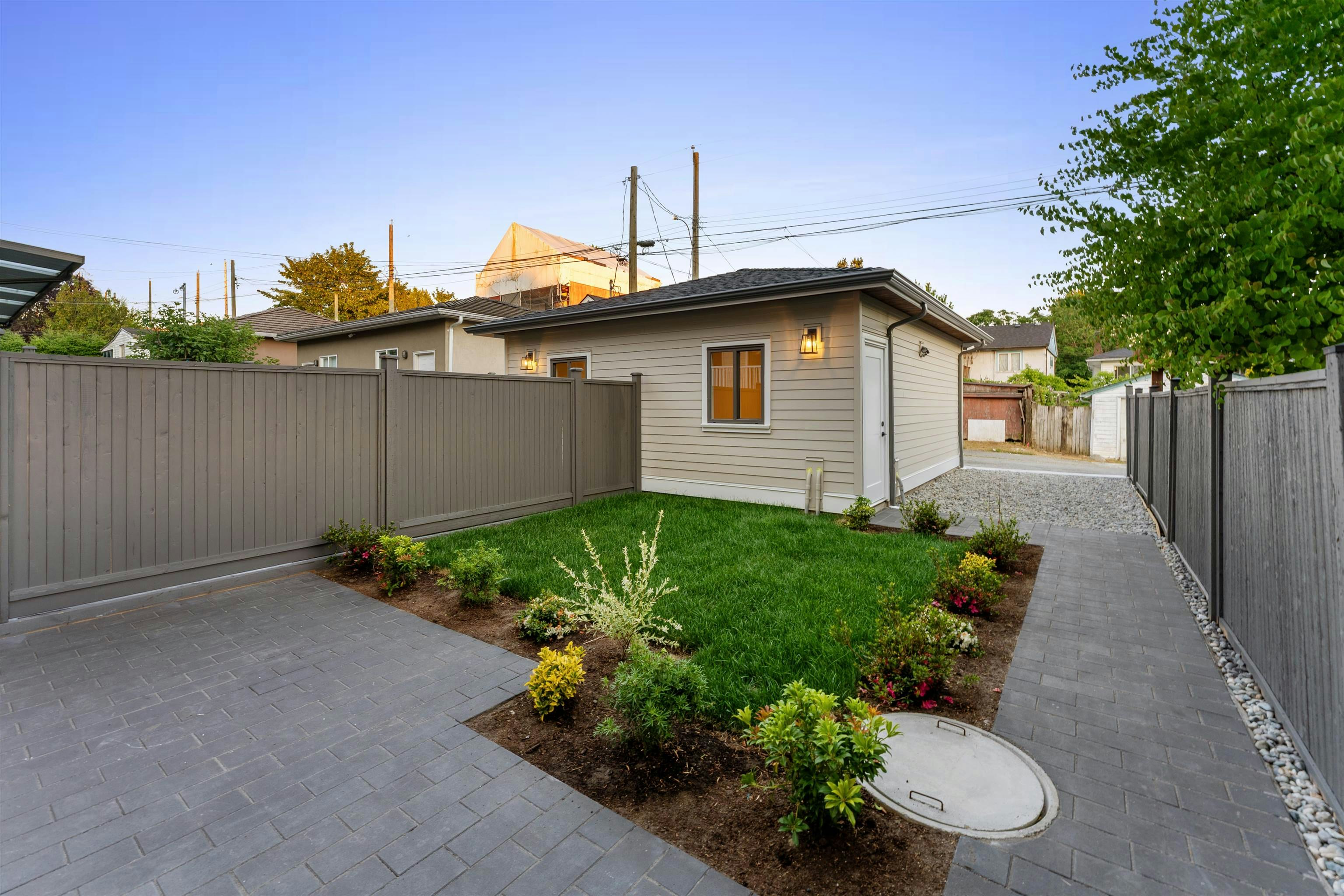 2578 E 4th Avenue, Vancouver, BC, V5M 1K3 - 29