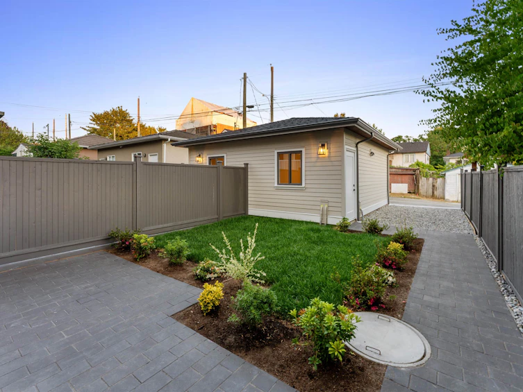 2578 E 4th Avenue, Vancouver, BC, V5M 1K3 - 29