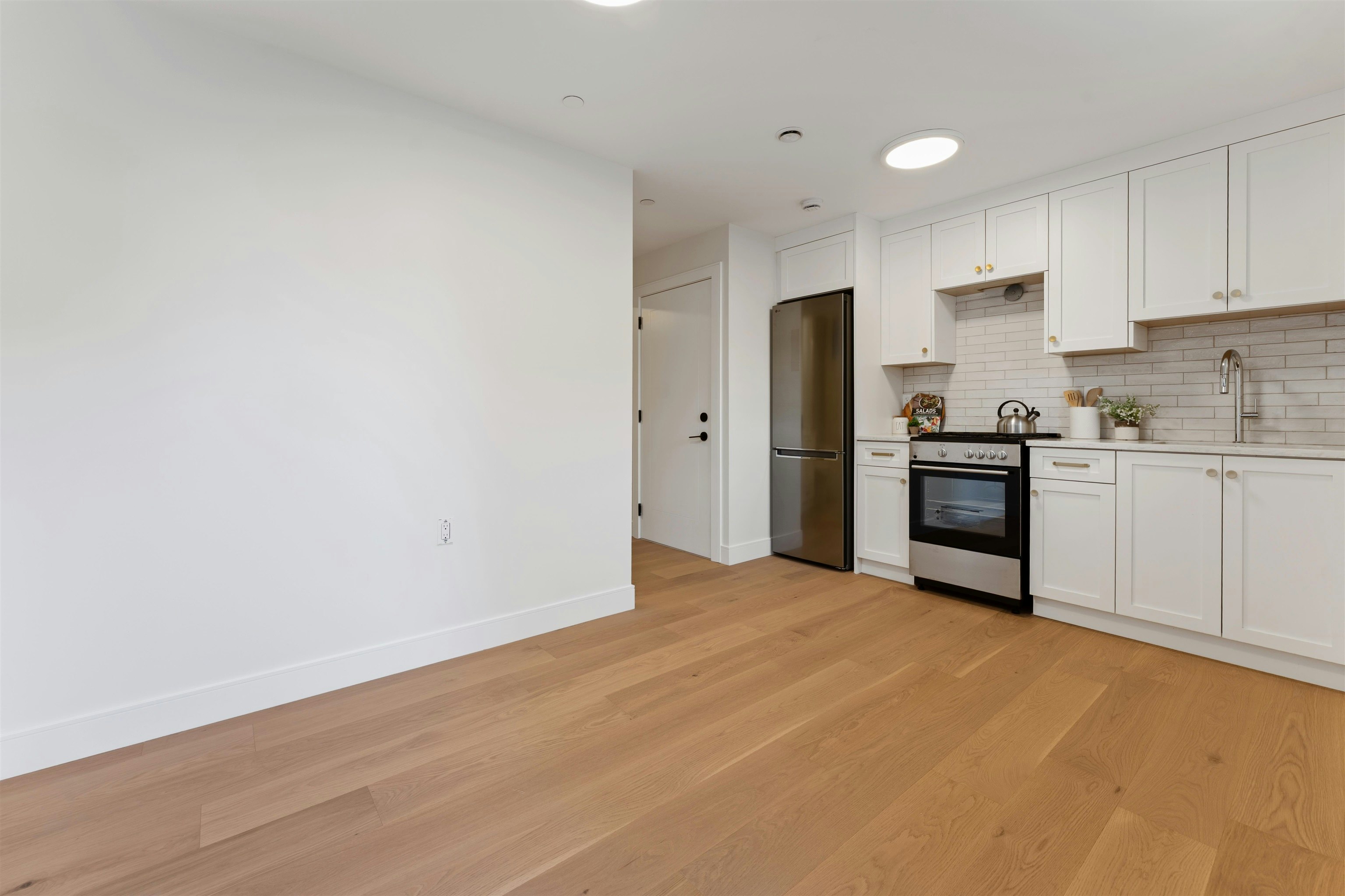 2578 E 4th Avenue, Vancouver, BC, V5M 1K3 - 24