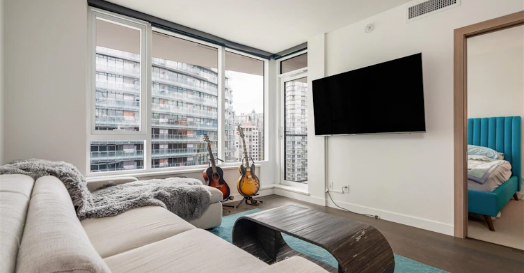 1917-68 Smithe Street, Vancouver, BC, V6Z 2W1 - 2