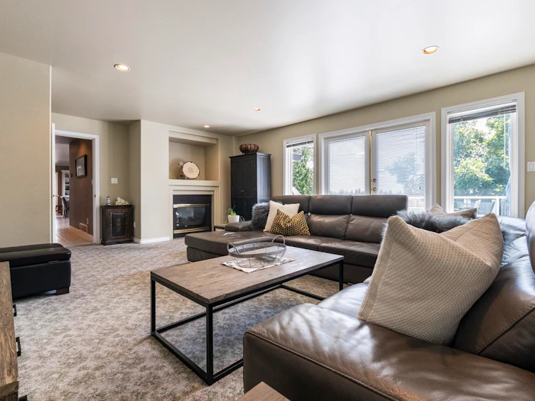 16672 77 Avenue, Surrey, BC, V3S 8G1 - 16