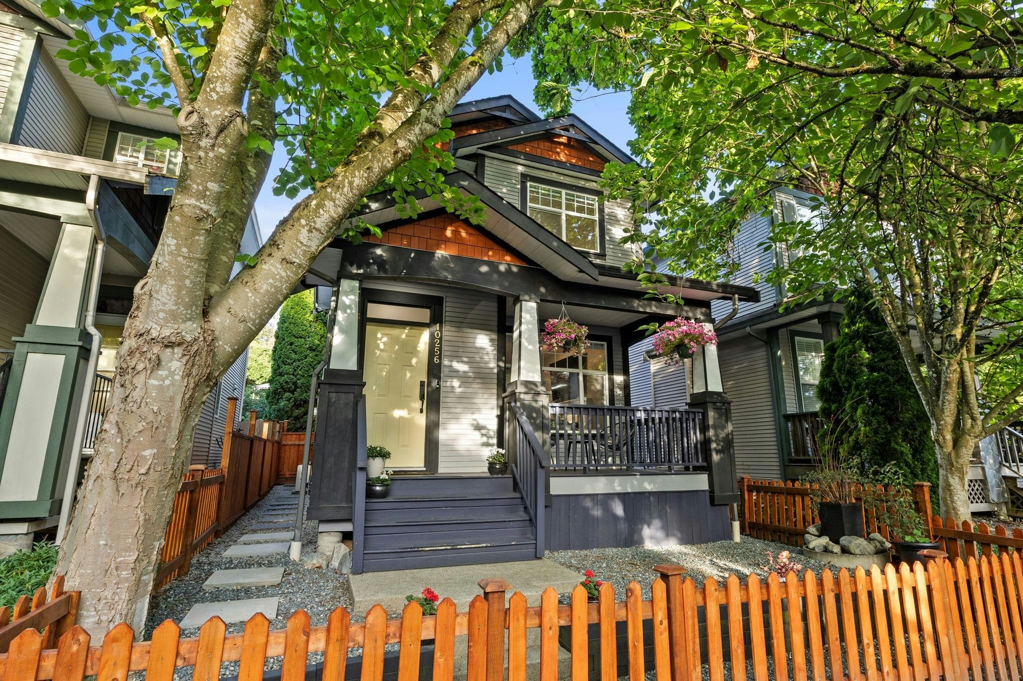 10256 243a Street, Maple Ridge, BC, V2W 1Y3
