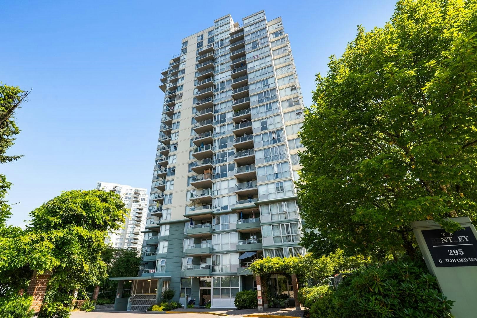 902-295 Guildford Way, Port Moody, BC, V3H 5N3