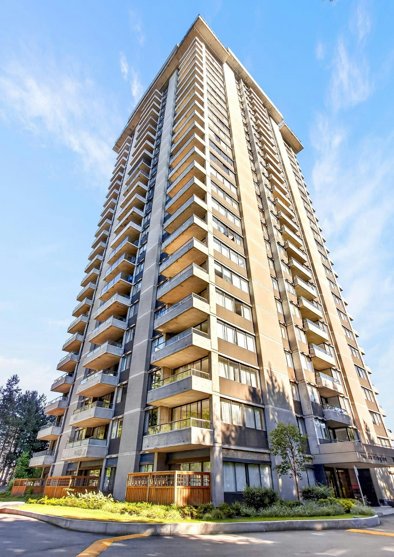 1201-3970 Carrigan Court, Burnaby, BC, V3N 4S5