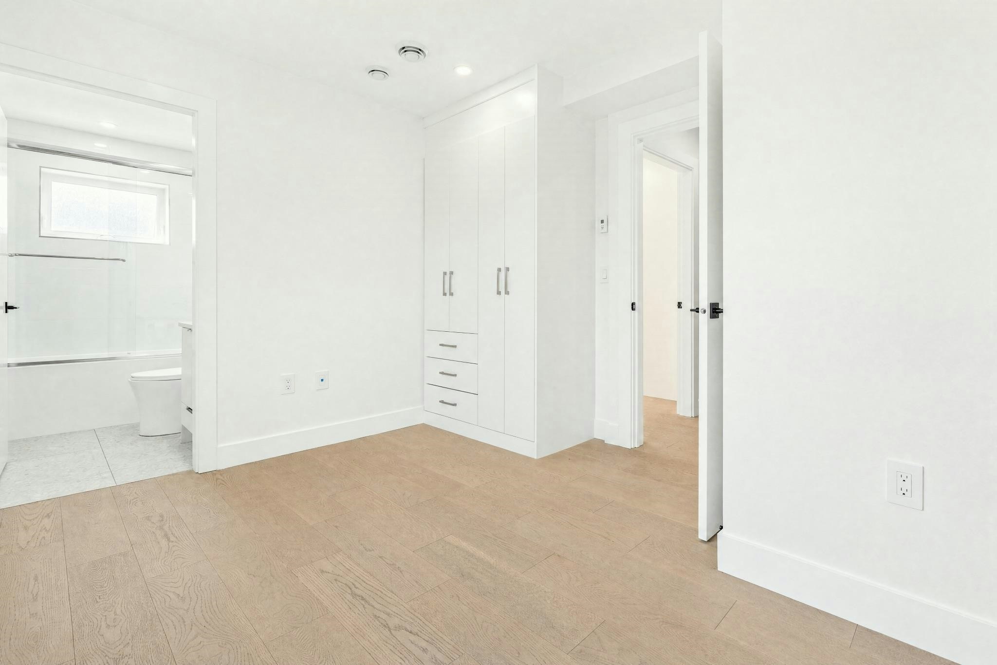 2972 Venables Street, Vancouver, BC, V5K 2R9 - 18