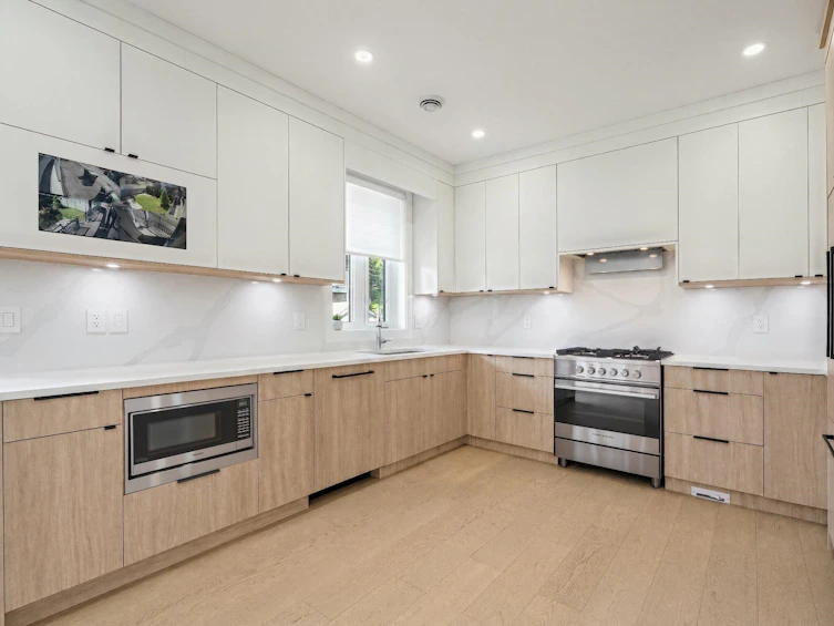 2972 Venables Street, Vancouver, BC, V5K 2R9 - 8