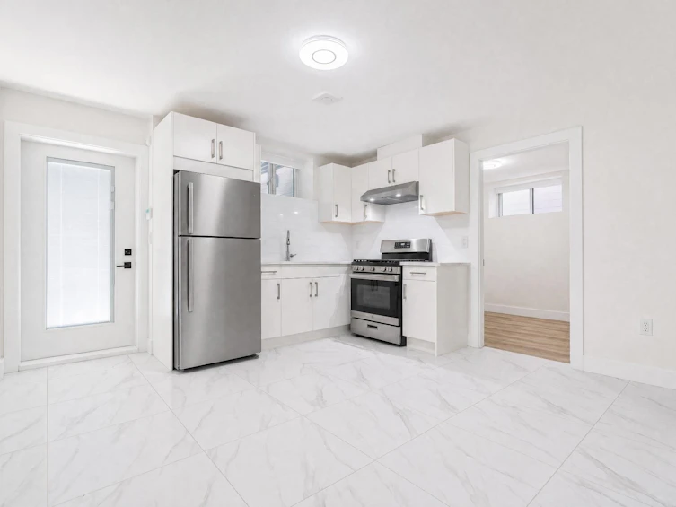 2972 Venables Street, Vancouver, BC, V5K 2R9 - 27