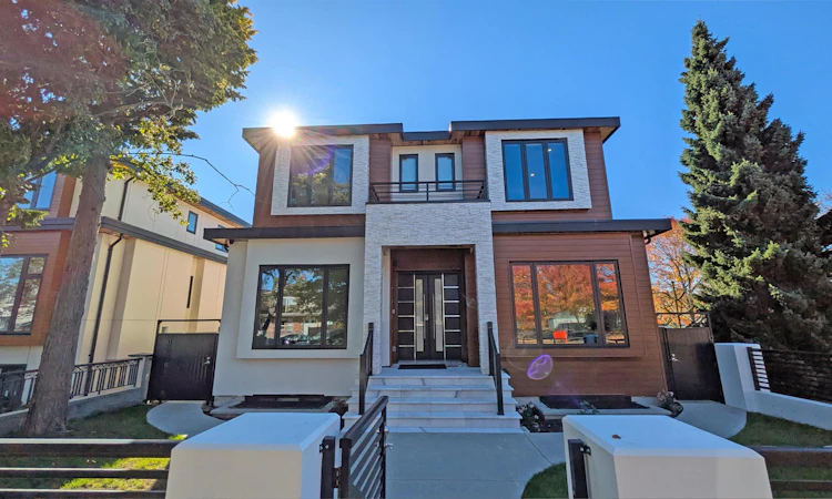 108 E 51st Avenue