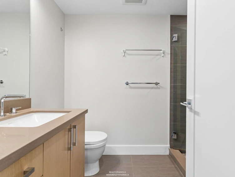 201-2140 Briar Avenue, Vancouver, BC, V6L 3B4 - 29