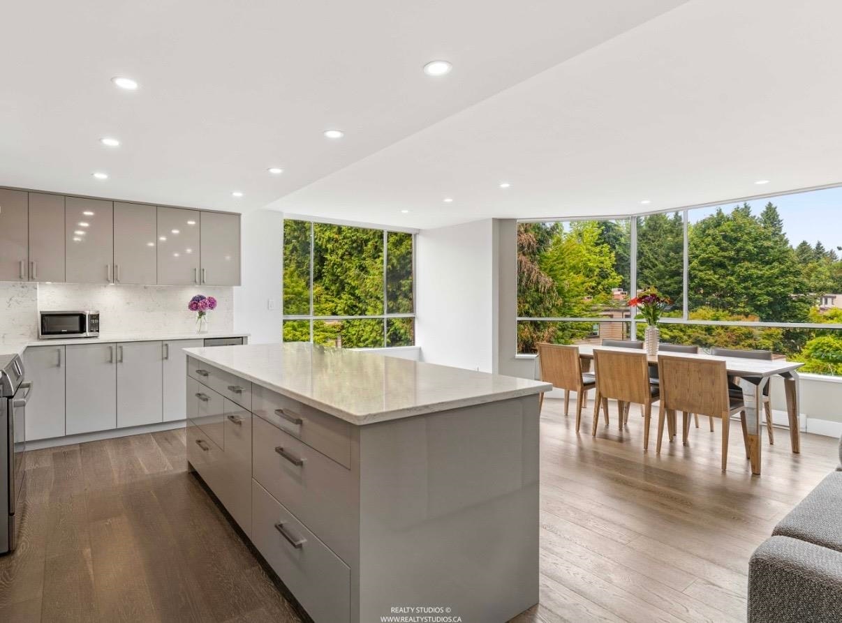 201-2140 Briar Avenue, Vancouver, BC, V6L 3B4
